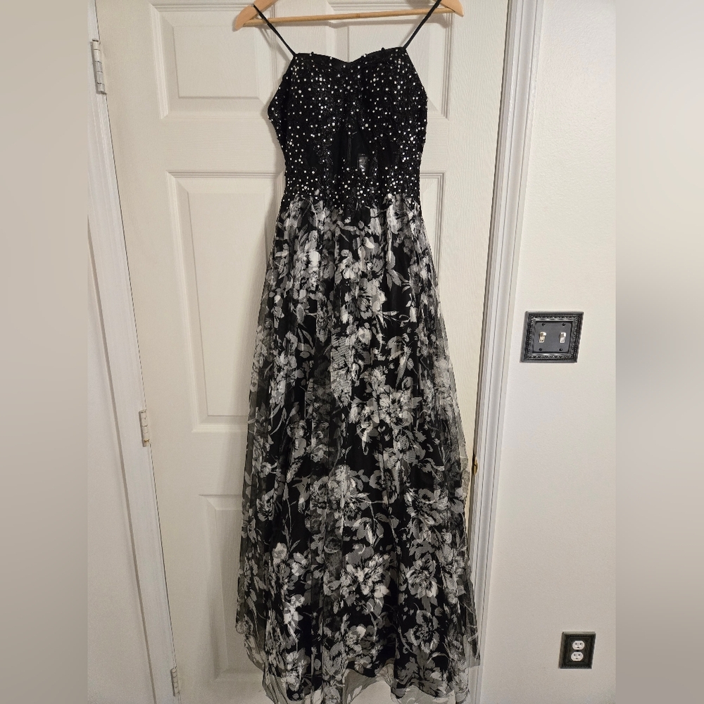 Blondie Nites Dress strapless ball gown mesh skirt black white floral Size 9 NWT